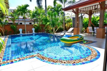 Dream House with Pool for Sale in Pattaya