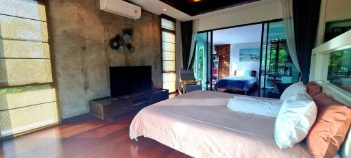 Luxury Pool Villa 4 Bed for Sale in East Pattaya