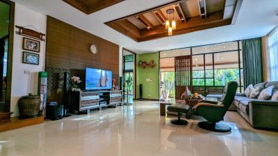 Luxury Pool Villa 4 Bed for Sale in East Pattaya