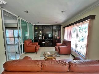 Private 2 Storey House for Sale in Jomtien