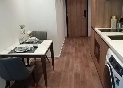 1-BR Condo at Muniq Sukhumvit 23 near MRT Sukhumvit