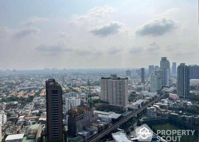 1-BR Condo at Rhythm Sukhumvit 42 near BTS Ekkamai