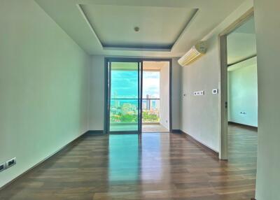 Great Condo at The Peak Towers for Sale