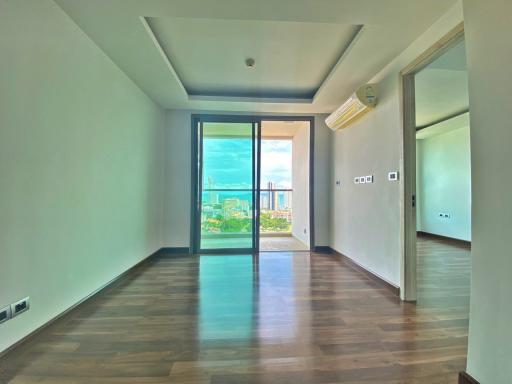 Great Condo at The Peak Towers for Sale