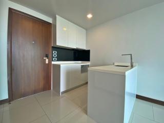 Great Condo at The Peak Towers for Sale