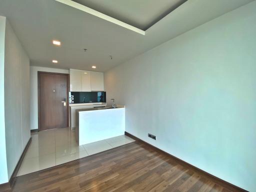 Great Condo at The Peak Towers for Sale