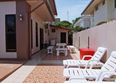 Pool Villa House in Jomtien Pattaya for Sale