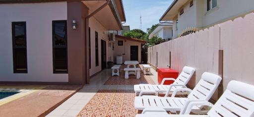 Pool Villa House in Jomtien Pattaya for Sale