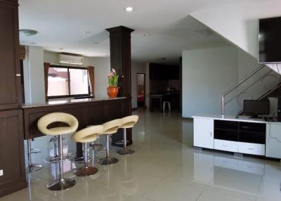 Pool Villa House in Jomtien Pattaya for Sale