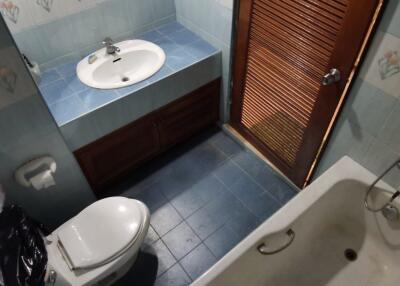 Studio for Sale in Yensabai Condotel