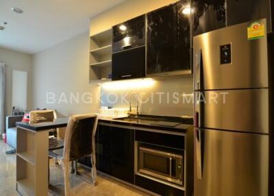 Condo at The Crest Sukhumvit 34 for sale