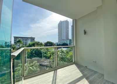 The Riviera Wong Amat Condo for Sale