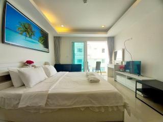 Studio Cosy Beach View for Sale in Pattaya