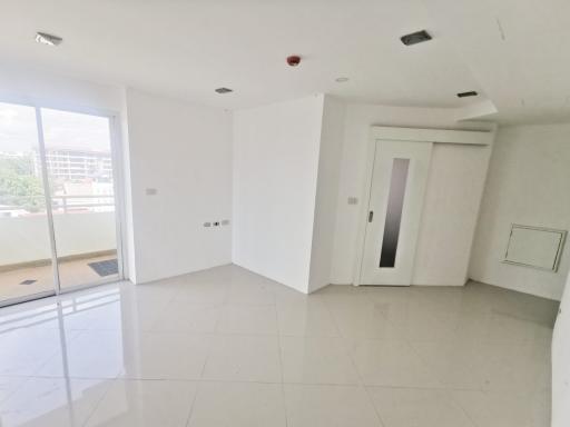 Unfurnished Unit at Jada Beach Condo for Sale