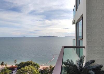 Partial Sea View for Sale at Wong Amat Tower