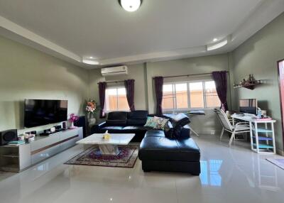 2 Bedrooms Nong Pla Lai Single House for Sale