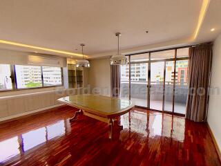 Big 3-Bedrooms condo plus study room and large balcony - Sukhumvit soi 11