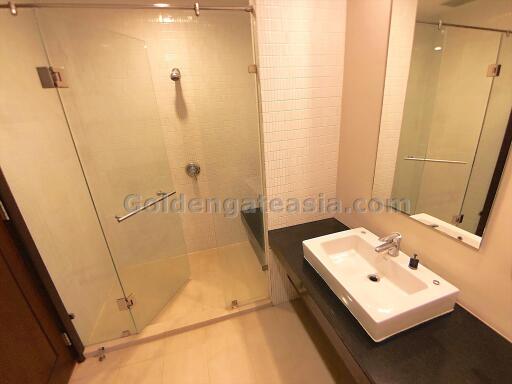 3-Bedrooms on high floor with balcony - Sukhumvit 55 (Thong Lo)