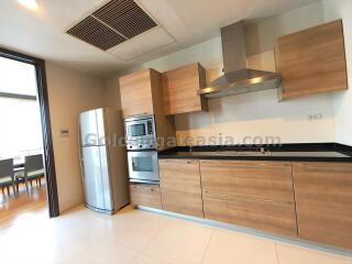 3-Bedrooms on high floor with balcony - Sukhumvit 55 (Thong Lo)