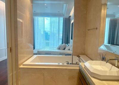 For RENT : MARQUE Sukhumvit / 2 Bedroom / 3 Bathrooms / 135 sqm / 170000 THB [11007786]