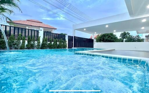 House For Sale in East Pattaya - 4 Bed 4 Bath