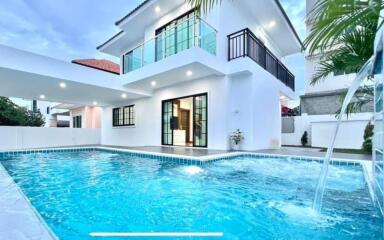 House For Sale in East Pattaya - 4 Bed 4 Bath