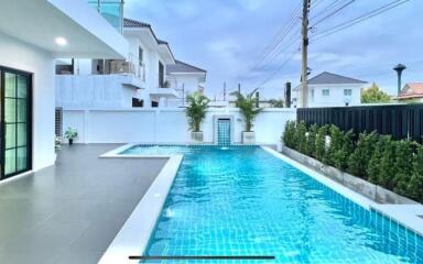 House For Sale in East Pattaya - 4 Bed 4 Bath