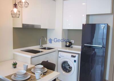 1 Bedroom Condo in The Riviera Wong Amat Beach Wongamat C006227