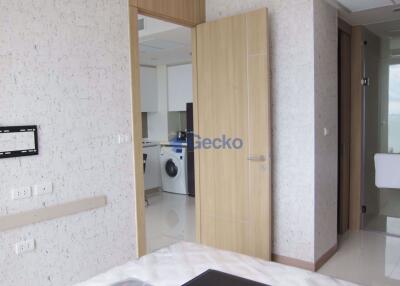 1 Bedroom Condo in The Riviera Wong Amat Beach Wongamat C006227