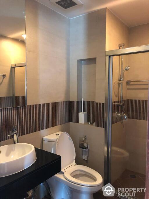 2-BR Condo at Urbana Sathorn Condominium near BTS Sala Daeng