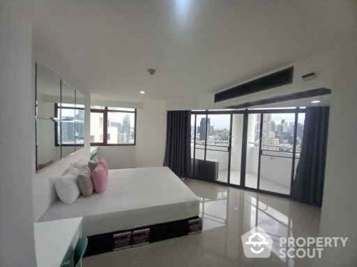 3-BR Condo at The Waterford Park Sukhumvit 53 Condominium near BTS Thong Lor