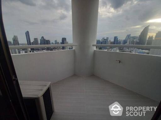 3-BR Condo at The Waterford Park Sukhumvit 53 Condominium near BTS Thong Lor