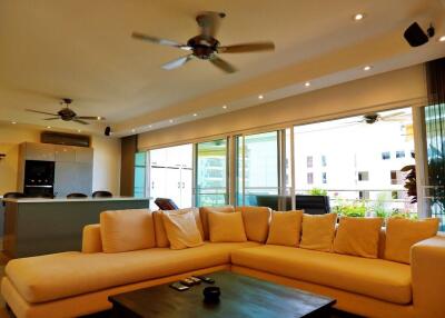 Beachfront 1 Bedroom for Sale in View Talay 3