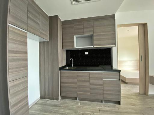 Beachfront Aeras Condo for Sale in Jomtien