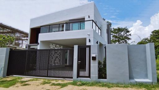 Brand New Modern House for Sale in Huay Yai