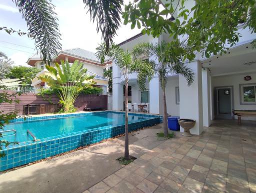 Beautiful and Private House for Sale in Pattaya