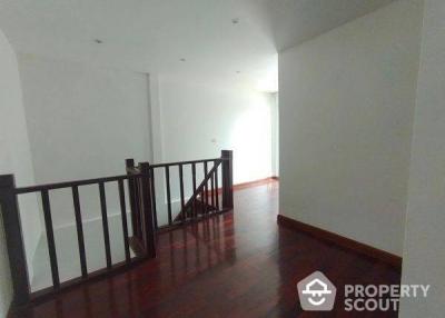 3-BR Townhouse near MRT Thailand Cultural Centre