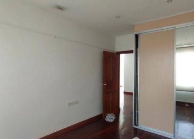 3-BR Townhouse near MRT Thailand Cultural Centre