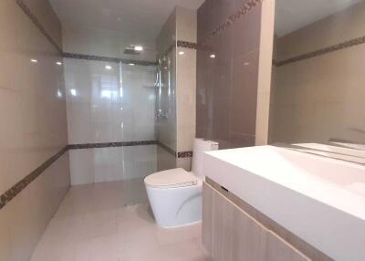 Laguna Bay 2 Condo at Pratumnak for Sale