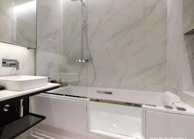 1-BR Condo at The Room Sukhumvit 38 near BTS Ekkamai