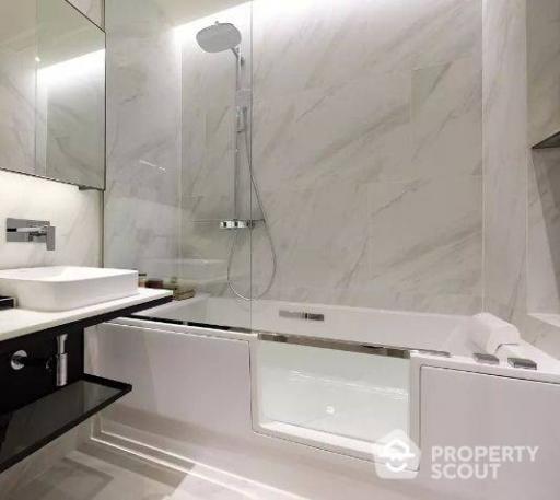 1-BR Condo at The Room Sukhumvit 38 near BTS Ekkamai