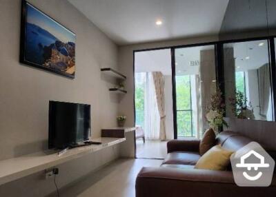 1-BR Condo at Noble Ploenchit near BTS Phloen Chit