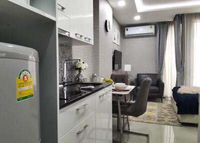 Studio for Sale at Siam Oriental Star Condo