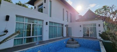 Modern House for Sale in Na Jomtien