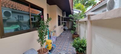 Huay Yai 3 Bedrooms Pool Villa House for Sale