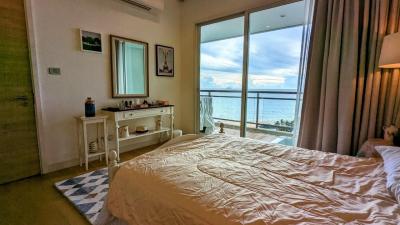 Beachfront Condo for Sale in Reflection Jomtien