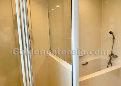 3-Bedrooms family-friendly modern apartment - Asok BTS