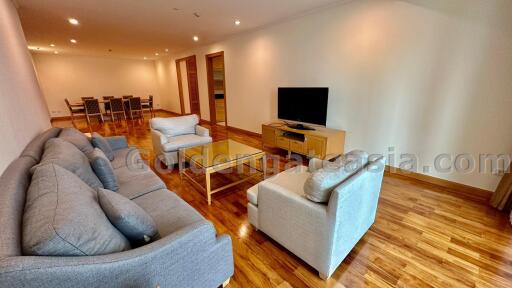 3-Bedrooms family-friendly modern apartment - Asok BTS