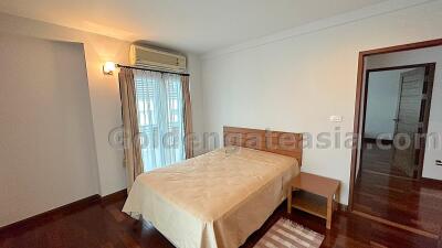 Quiet 3-Bedrooms lowrise condo near Benjasiri Park - Phrom Phong BTS