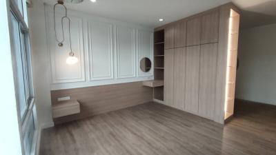 3 Bedroom Townhouse: Ideal Living and Workspaces